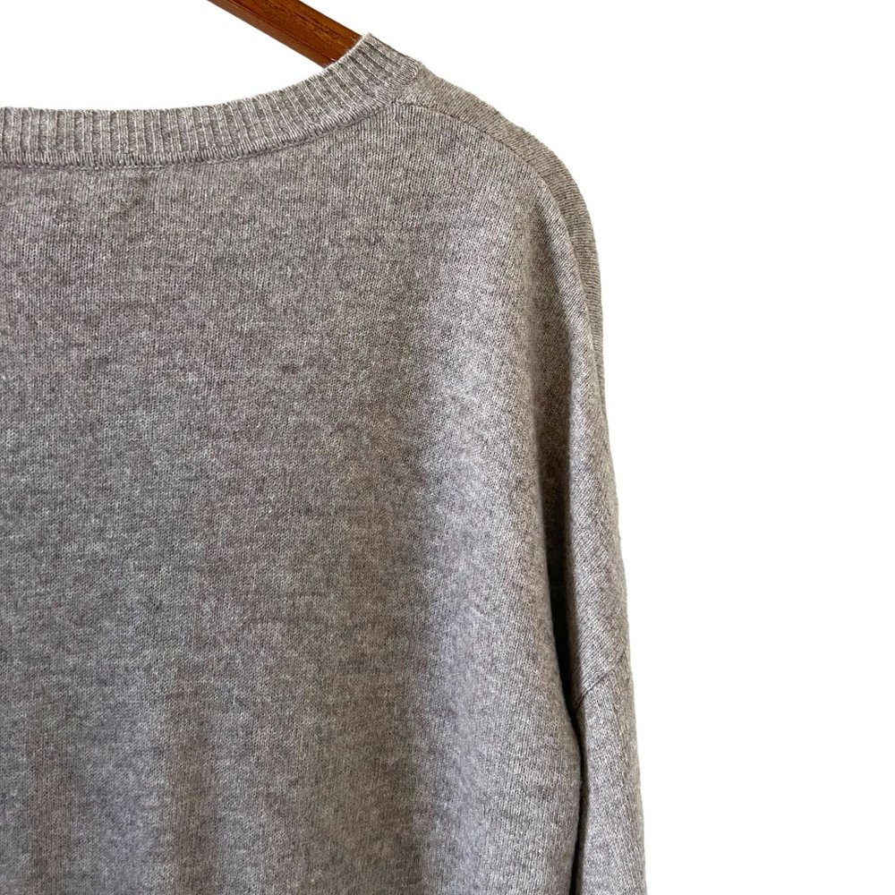 Tahari Gray Crew Neck Sweater - Picture 9 of 12
